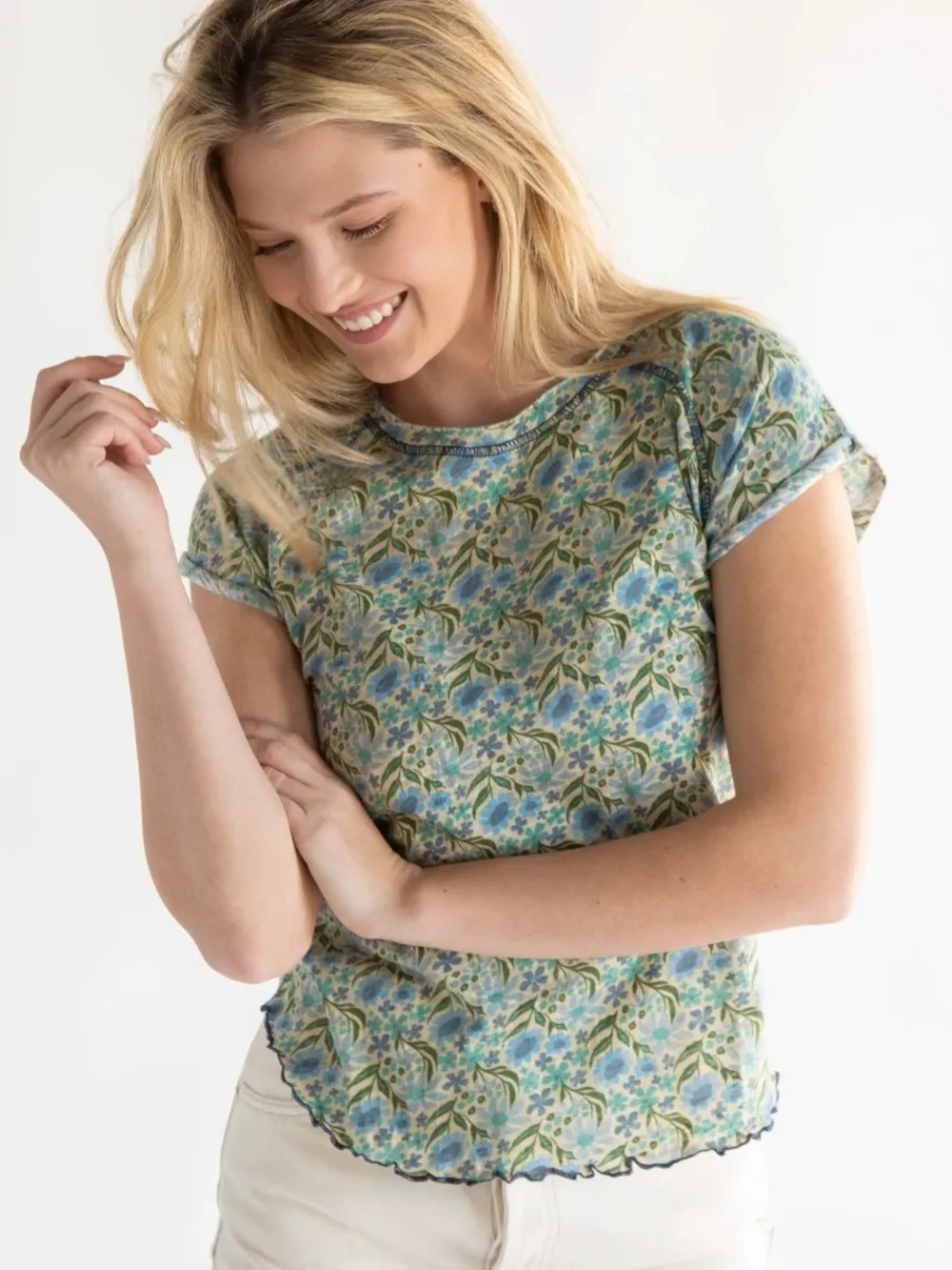 Natural Life Lily Printed Knit Tee Shirt Baby Tee Women’s Size Small
